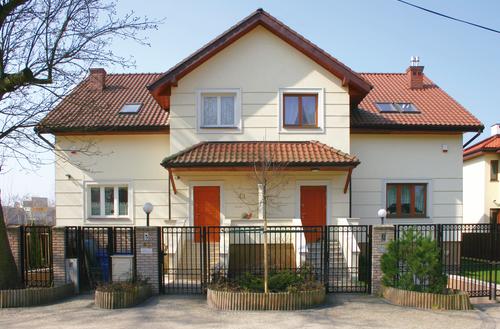Dom z sąsiadem
