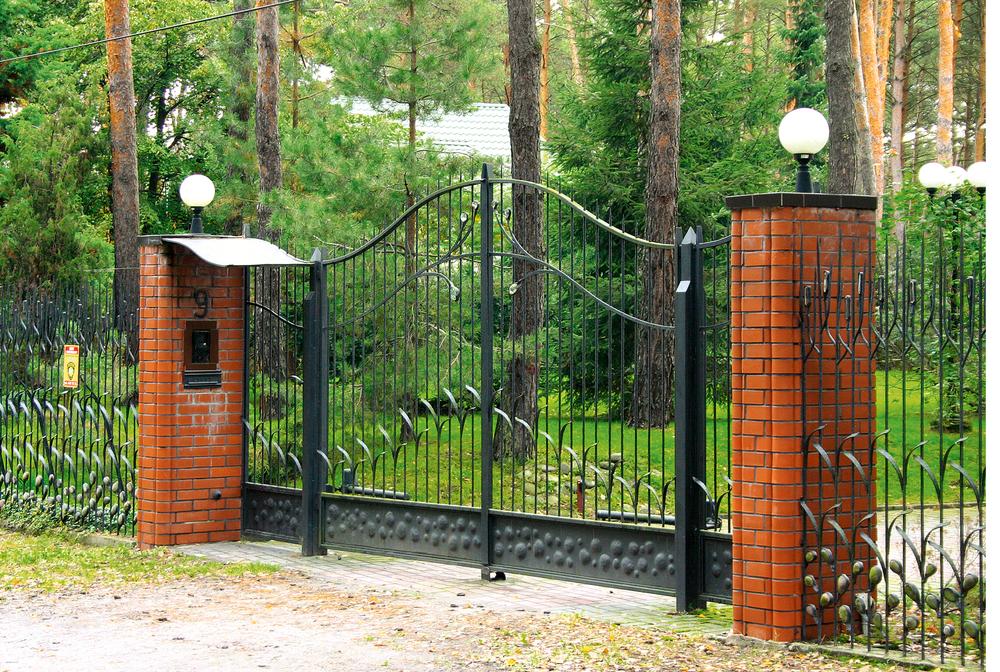 Jak zadbać o bezpieczeństwo strefy wejściowej?